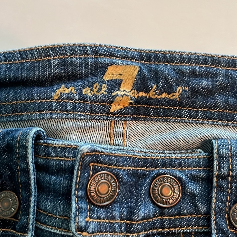 7 For All Mankind Bootcut Mid Rise
Size 27 - Picture 10 of 16